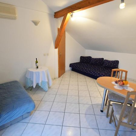 Apartman Mana, Murter Eksteriør billede
