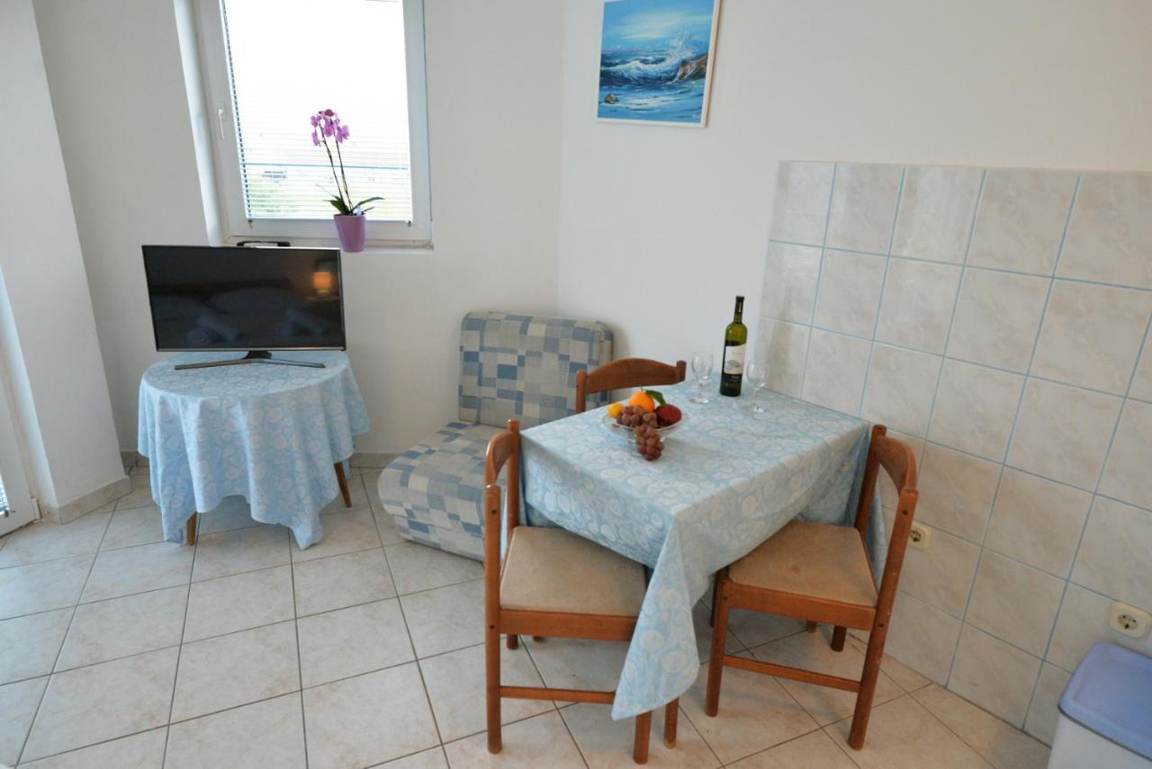 Apartman Mana, Murter Eksteriør billede