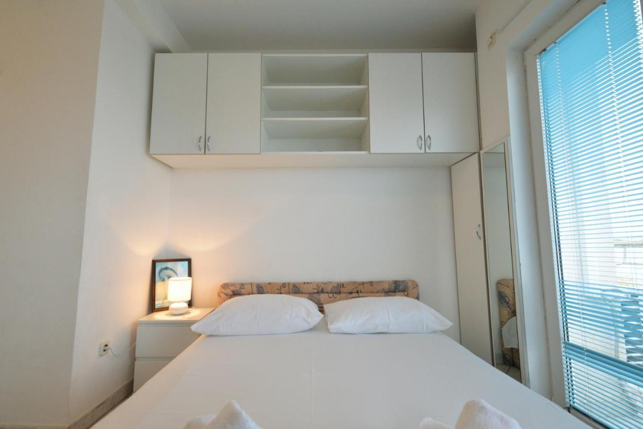 Apartman Mana, Murter Eksteriør billede