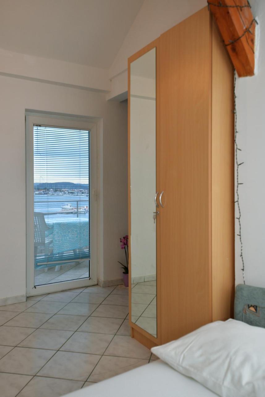 Apartman Mana, Murter Eksteriør billede